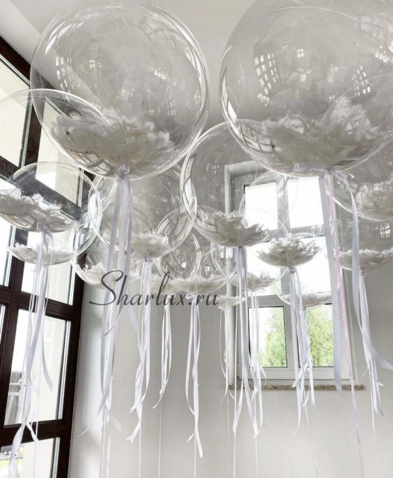 Шар Bubble с белыми перьями
